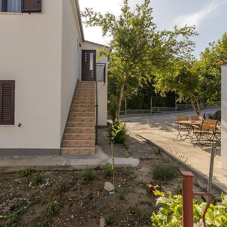 Apartment Lamaro Kaštela Екстериор снимка