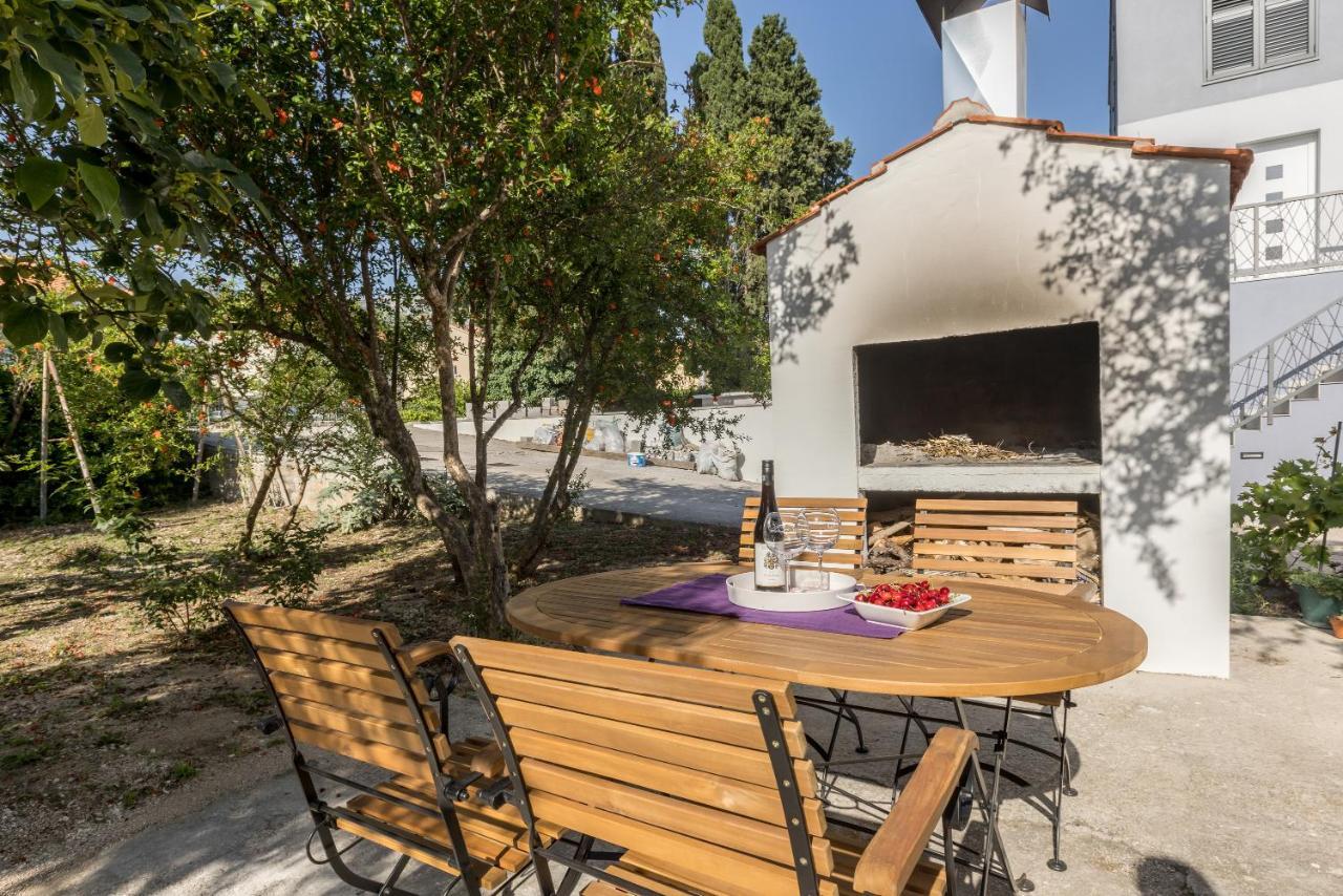 Apartment Lamaro Kaštela Екстериор снимка