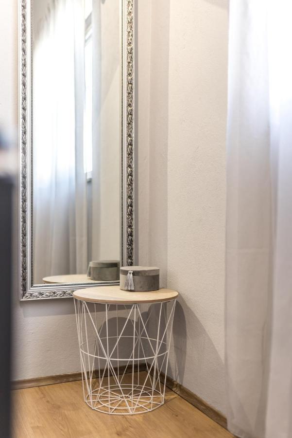 Apartment Lamaro Kaštela Екстериор снимка