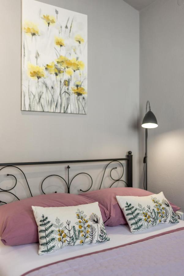 Apartment Lamaro Kaštela Екстериор снимка
