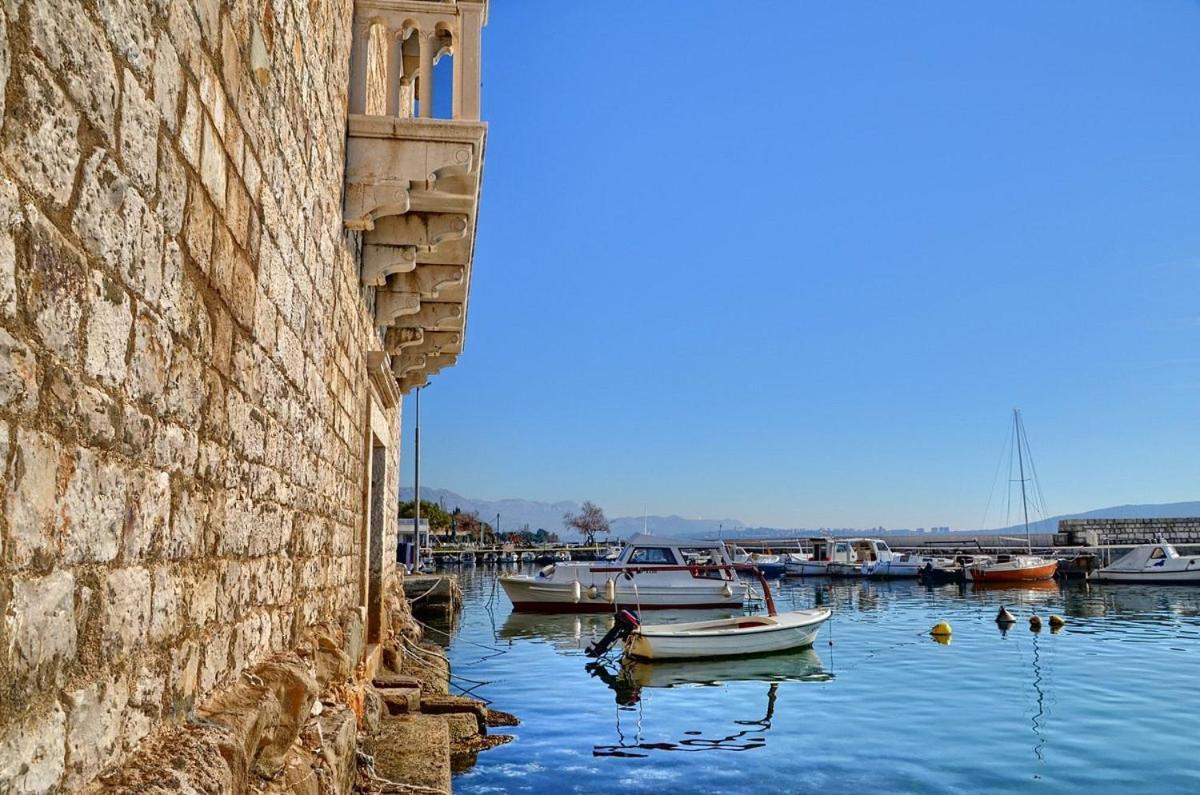 Apartment Lamaro Kaštela Екстериор снимка