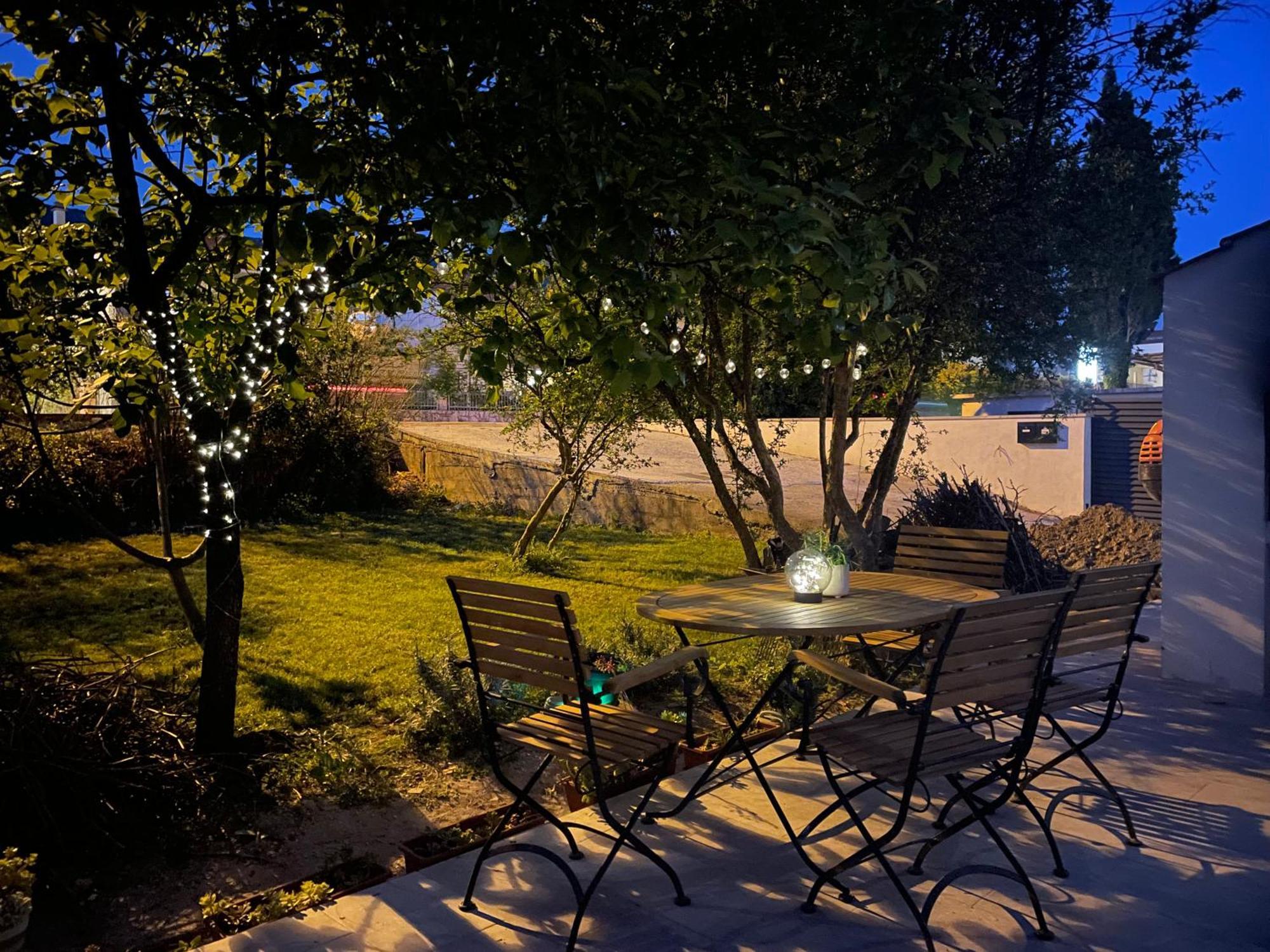 Apartment Lamaro Kaštela Екстериор снимка